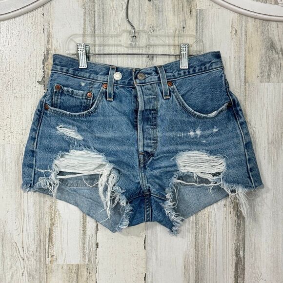 Levi’s 501 heavy distressed denim butterfly button jean shorts size 26 - Picture 1 of 10